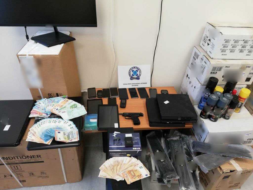 Συλλήψεις για αρπαγές, ληστείες και κλοπές σε βάρος οδηγών φορτηγών