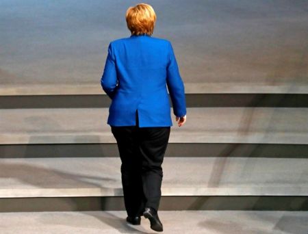 Γιατί οι Ανατολικογερμανοί απεχθάνονται τόσο πολύ τη Μέρκελ