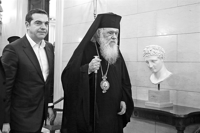 Στις καλένδες η «ιερή συμφωνία» του Μαξίμου