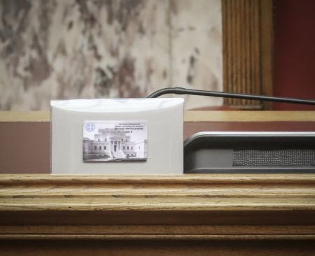 Προϋπολογισμός 2019: Κοινωνικό μέρισμα ως τα Χριστούγεννα από το υπερπλεόνασμα των 885 εκατ. ευρώ