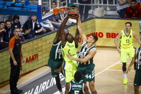 Η μεγαλοπρεπέστατη τάπα του Μήτογλου στον Σίνγκλετον