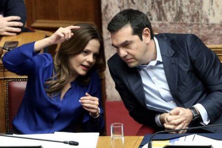 Tsipras touts governments’ social profile, blasts New Democracy