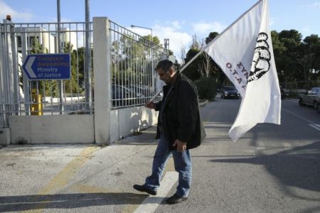 53χρονη καθαρίστρια: Εκλιπαρούσα για μια δεύτερη ευκαιρία