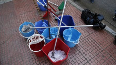 Δικαστές και εισαγγελείς για την 53χρονη καθαρίστρια: Φταίει ο παρωχημένος νόμος