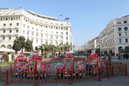Σε χριστουγεννιάτικους ρυθμούς η Θεσσαλονίκη