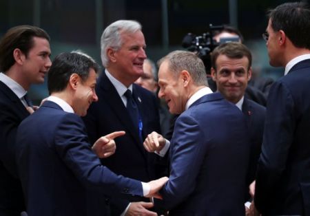 Εγκρίθηκε το Brexit από τους 27 ηγέτες της ΕΕ