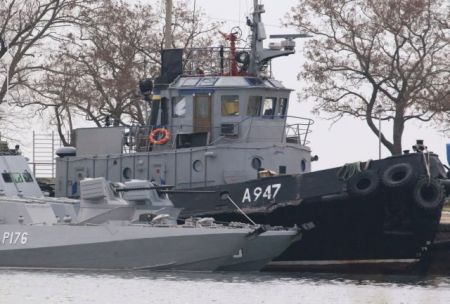 Ουκρανία: Στο λιμάνι του Κερτς τα 3 πλοία του ουκρανικού πολεμικού ναυτικού που κατέλαβε η Ρωσία