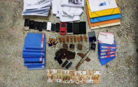 Συνελήφθησαν για εικονικές πωλήσεις οικοπέδων και διαμερισμάτων στην Αττική