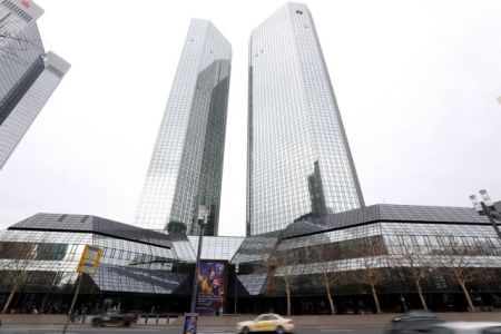 Deutsche Bank: Έφοδος των εισαγγελέων στα κεντρικά της τράπεζας