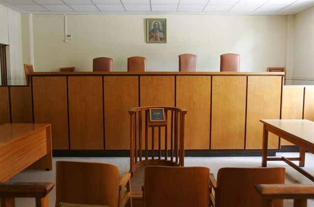 Διεκόπη η δίκη για το C4I λόγω … ψύχους