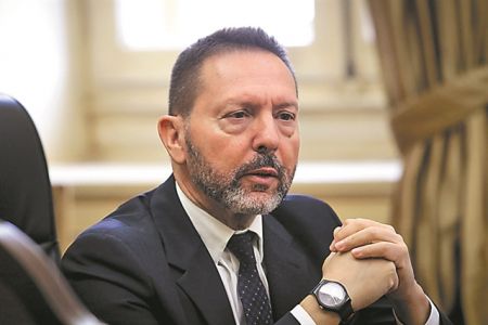 ΤτΕ : Αγώνας δρόμου για τα σχέδια μείωσης των NPEs