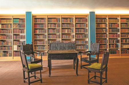 Ξαναζωντανεύει η βιβλιοθήκη των δημοσιογράφων