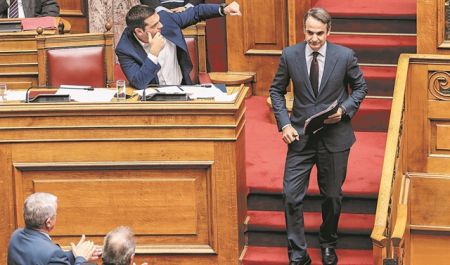 Στρώνουν χαλί λάσπης και αβεβαιότητας