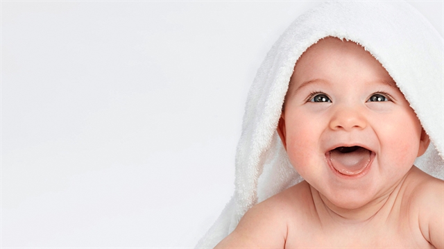 Πώς γελούν τα μωρά; Σαν τους χιμπατζήδες!