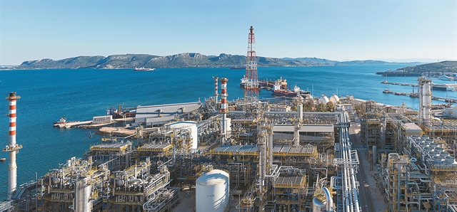 Ιστορικό ρεκόρ κερδών για τα Ελληνικά Πετρέλαια