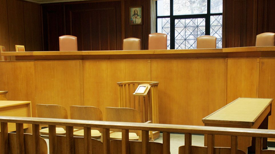 Αμφιθυμία ΣΥΡΙΖΑ για Προανακριτική ή Εξεταστική