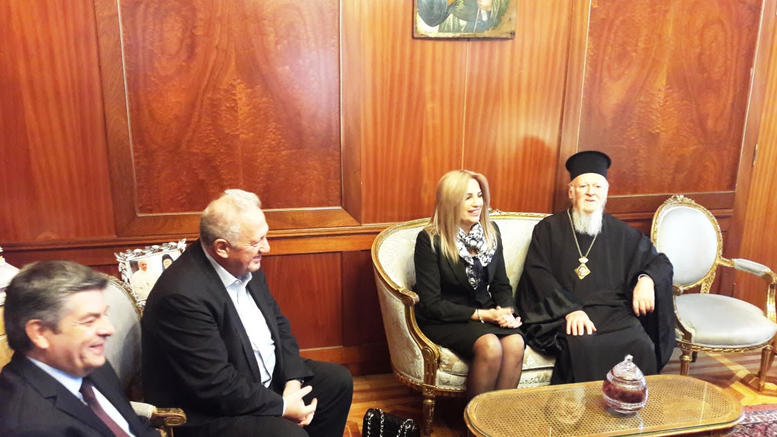 Στο Φανάρι η Φ. Γεννηματά: «Οχι» σε συμφωνία χωρίς τη συμμετοχή του Οικουμενικού Πατριαρχείου