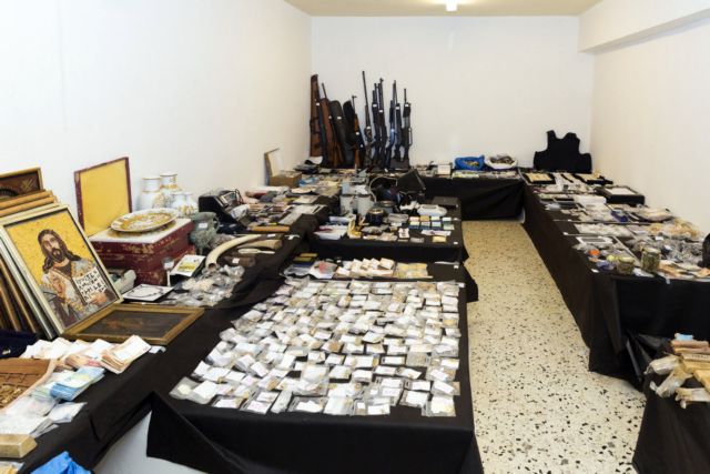 «Μαφία χρυσού»: Προφυλακιστέος ο γνωστός ενεχυροδανειστής όπως και η υπαρχηγός