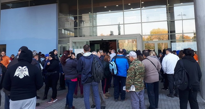 Δήμος Θεσσαλονίκης: Κατάληψη εργαζομένων του δήμου στο γραφείο Μπουτάρη