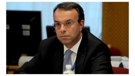 Σταϊκούρας από Βερολίνο: Σας προσκαλώ να επενδύσετε τώρα στην Ελλάδα