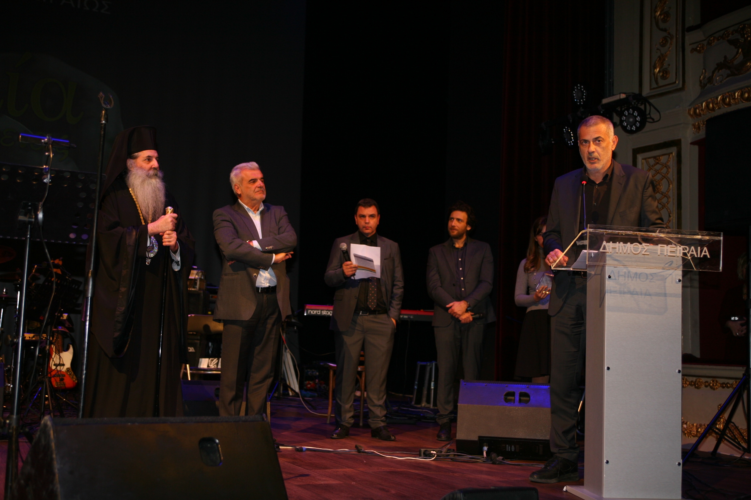 Γ.Μώραλης: Η Μητρόπολη Πειραιά βοηθάει τους ανθρώπους με ευαισθησία και αξιοπρέπεια