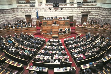 Σκάνδαλο Novartis: Πώς και από ποιους στήθηκαν οι εκβιασμοί που οδήγησαν στο φιάσκο