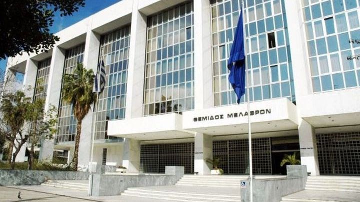 Στη Δικαιοσύνη διαβίβασε το πόρισμα της Εξεταστικής για την Υγεία ο Βούτσης