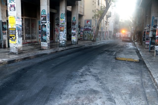 Εξάρχεια – Αριστοτέλειο : Σκηνές καταστροφής μετά τα επεισόδια