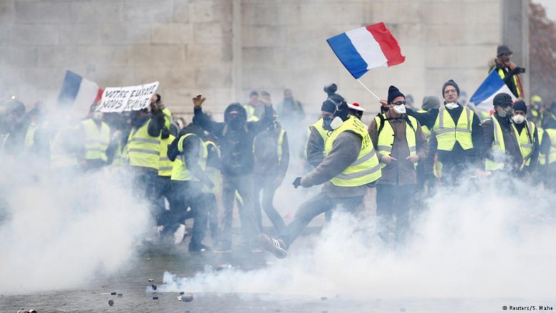 Κίτρινα γιλέκα: Σε κατάσταση συναγερμού το Παρίσι εν όψει των κινητοποιήσεων του Σαββάτου