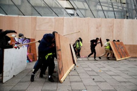 Παρίσι – Κίτρινα Γιλέκα: Συμπλοκές και δεκάδες συλλήψεις