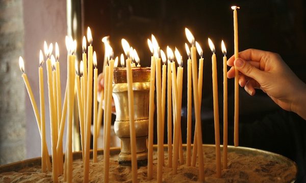 Βαθιά θρησκευόμενος λαός οι Έλληνες