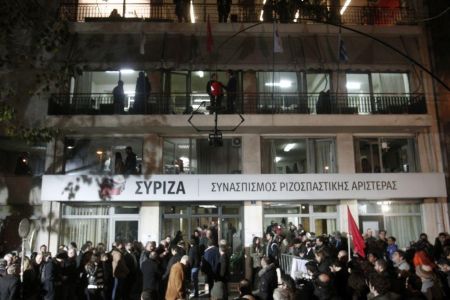 ΣΥΡΙΖΑ: Νέα ερωτήματα για τις σχέσεις Σαμαρά – Φρουζή