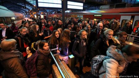 Γερμανία: Απεργούν και ζητούν αυξήσεις οι σιδηροδρομικοί