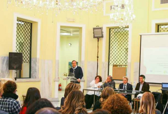 Με επιτυχία διεξήχθη το φόρουμ του δήμου Πειραιά για την ένταξη μεταναστών και προσφύγων