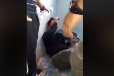 19χρονος κατηγορούμενος: Άκουσα κάποιον να λέει βγάλτε του το παντελόνι και μετά λιποθύμησα