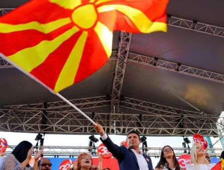 Ζάεφ:  Λάδι στη φωτιά εξακολουθεί να ρίχνει ο πρωθυπουργός της πΓΔΜ