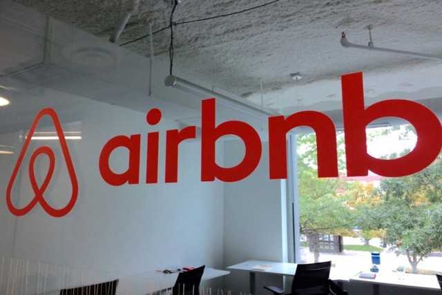 Airbnb: Πρόστιμα προεχώς σε ιδιοκτήτες ακινήτων