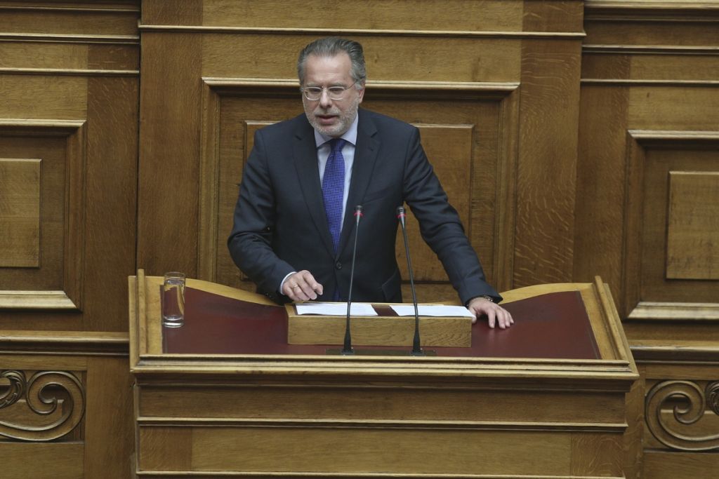 Κουμουτσάκος: Επιστρέψτε τις περιουσίες των ομογενών μας στη Χειμάρρα