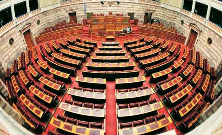 Βουλή: Ψηφίζεται σήμερα η κατάργηση των διατάξεων για μείωση των συντάξεων