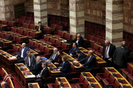 Με καβγάδες μεταξύ βουλευτών ξεκίνησε η συζήτηση επί του προϋπολογισμού