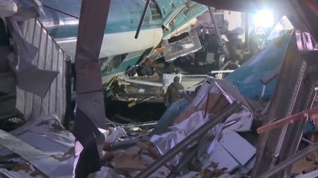 Αγκυρα : Αμαξοστοιχία υψηλής ταχύτητας συγκρούστηκε με τοπικό τρένο- Τουλάχιστον 4 νεκροί και δεκάδες τραυματίες