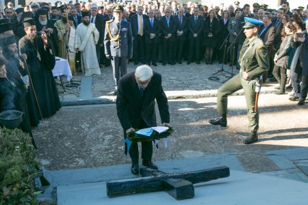 Ο Προκόπης Παυλόπουλος για τα 75 χρόνια από τη ναζιστική θηριωδία στα Καλάβρυτα