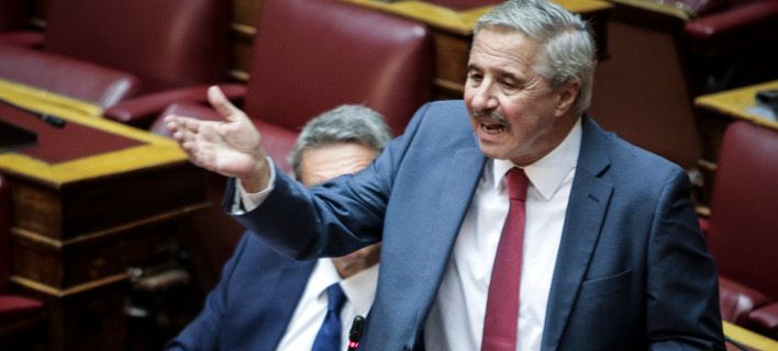 Μανιάτης: Ο Πετσίτης εγκαταβιούσε στα υπόγεια του Μαξίμου