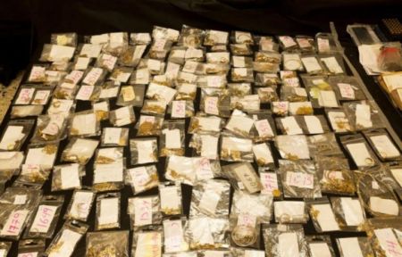 Ελεύθεροι με όρους οι 8 συλληφθέντες για την υπόθεση λαθρεμπορίας χρυσού