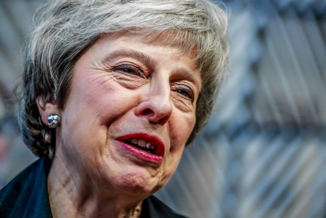 El Pais: «Ράπισμα» στη Μέι από τη Σύνοδο Κορυφής