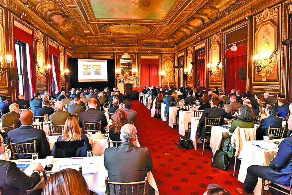 «Πρώτα οι εκλογές, ύστερα οι επενδύσεις»