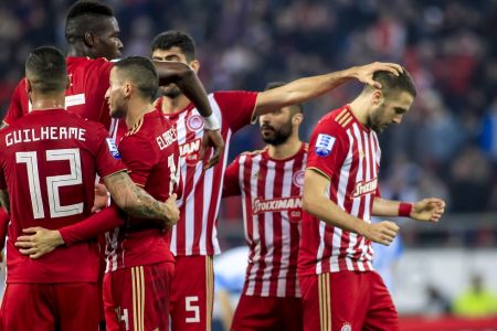 Με αέρα από τη Μίλαν, 3-0 τη Λαμία ο Ολυμπιακός