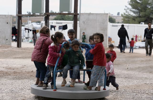 Βίτσας: Μειώθηκαν κατά 6.500 οι πρόσφυγες στα νησιά