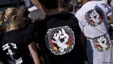 SZ: Η βαριά σκιά των ακροδεξιών στην αστυνομία