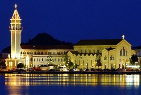 Αγίου Διονυσίου : Η Ζάκυνθος φοράει τα γιορτινά της